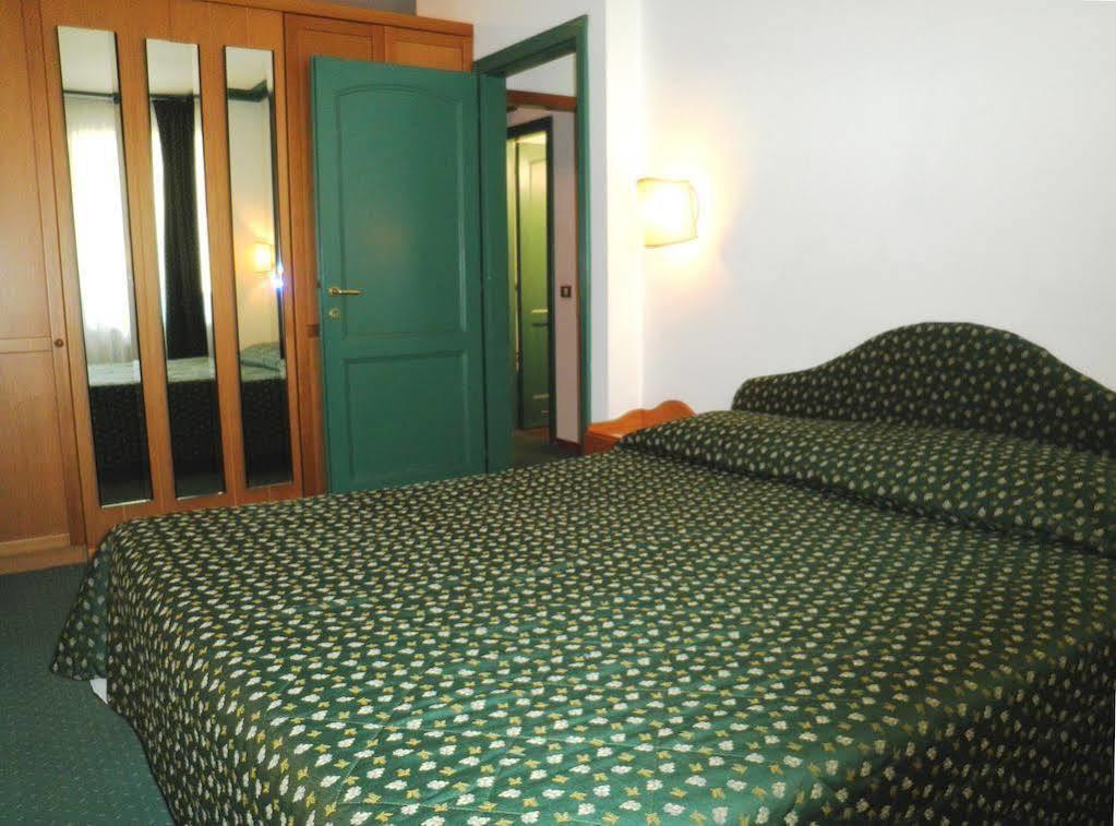 Residence Hotel Sport Campiglio Madonna Exteriör bild