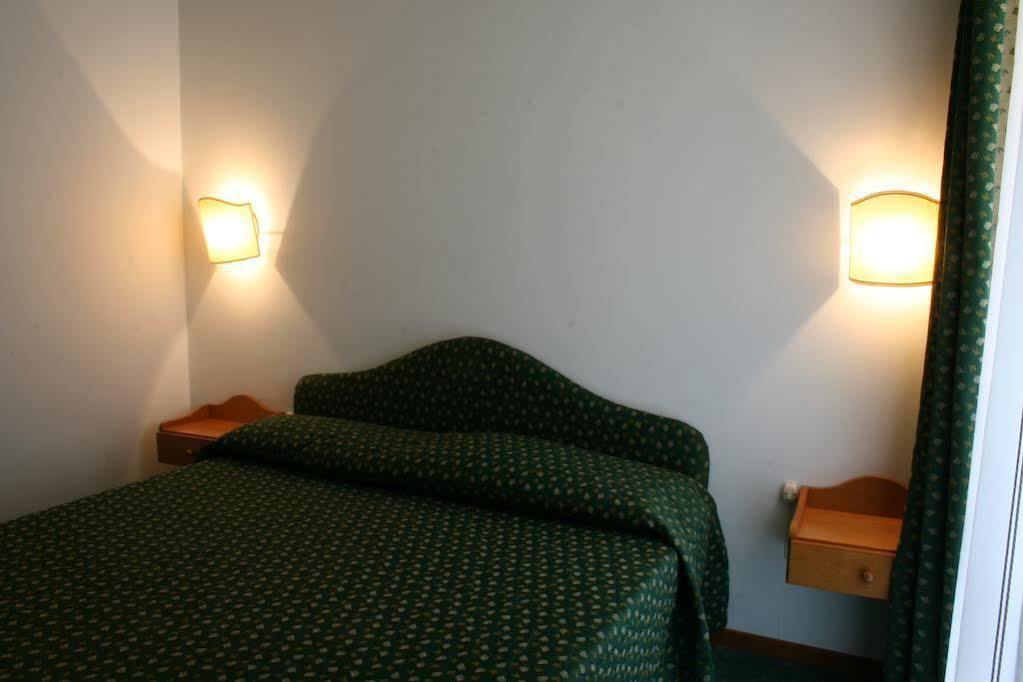 Residence Hotel Sport Campiglio Madonna Exteriör bild